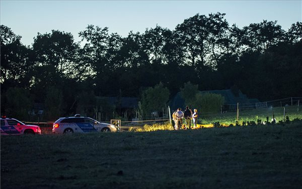 Meghalt egy siklóernyős Pilisborosjenőn