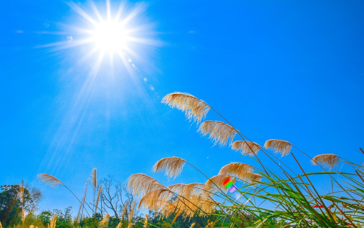 Folytatódik a meleg, napsütéses időjárás a hétvégén is