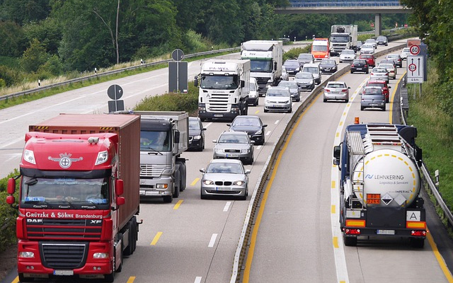 Szerdától három hétig burkolatot javítanak az M1-M7 autópályák szétválási csomópontjánál