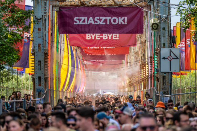 Sziget - A nulladik napon több generáció bulizhat együtt