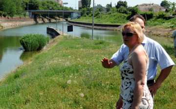 Tíz centivel több Balaton: mederében tartalékolnák a tó vizét