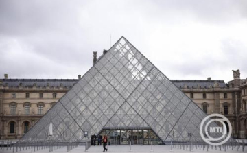 Közzétették a Louvre-ban elkövetett műkincsrablásról indított vizsgálat első eredményeit