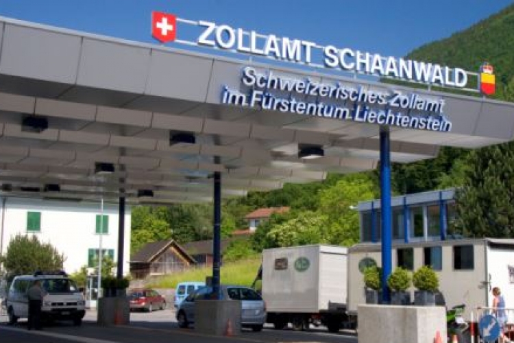 Hosszabb ellenőrzésekre kell számítani a schengeni külső határokon