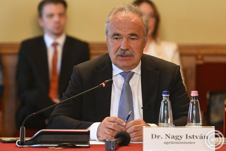 Nagy István: zajlik az érintett telepek teljes mentesítése és ha nem lesz újabb fertőzés, akkor heteken belül feloldhatják a korlátoz